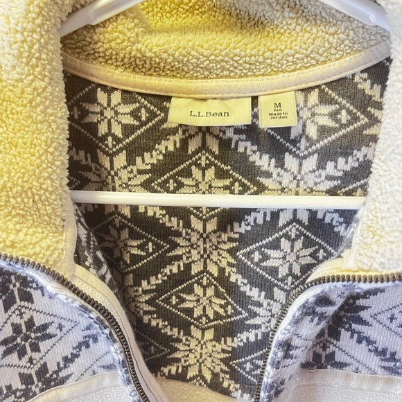 LL bean women’s zip up fleece - Picture 2 of 3